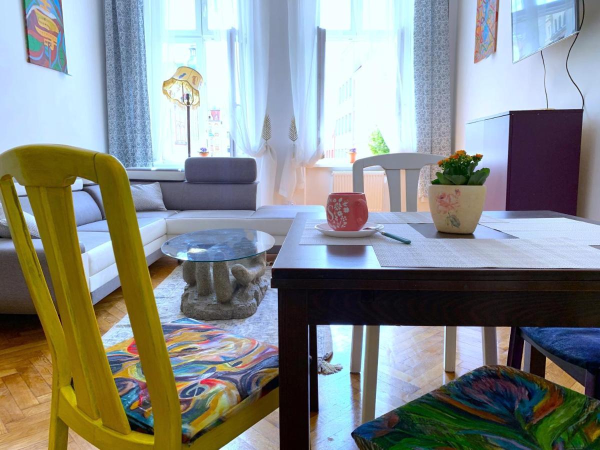 Rynekart Apartment Swidnica  Ngoại thất bức ảnh