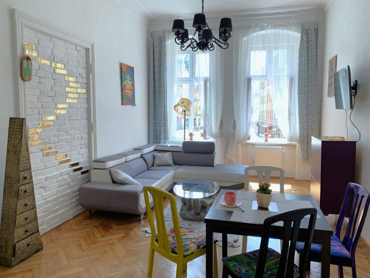 Rynekart Apartment Swidnica  Ngoại thất bức ảnh