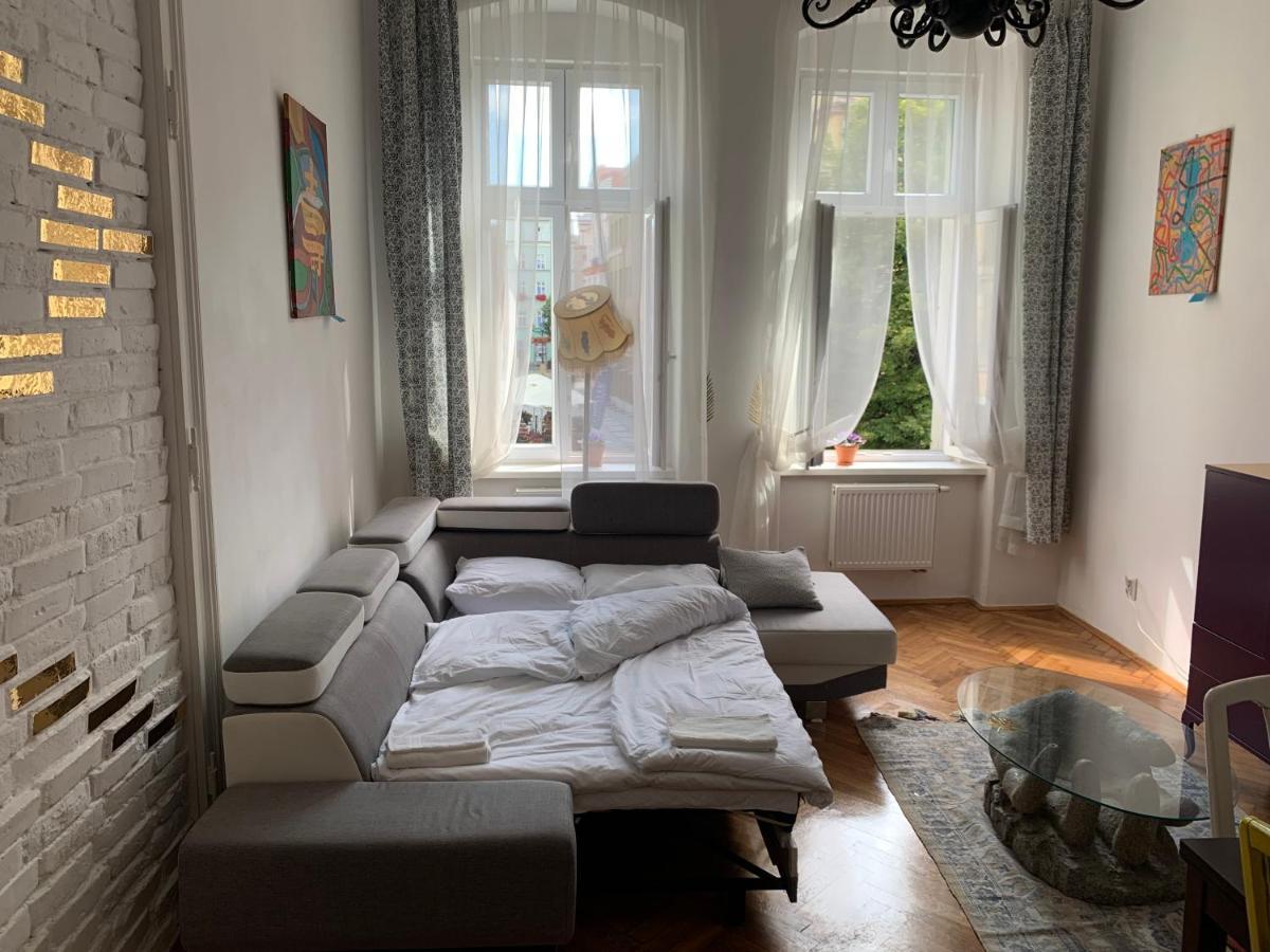 Rynekart Apartment Swidnica  Ngoại thất bức ảnh